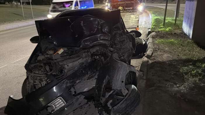 beton-bloga-carpan-otomobil-hurdaya-dondu-yasar-akca-hayatini-kaybetti