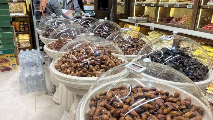 konyada-ramazanin-vazgecilmezi-hurmada-fiyat-800-tlye-kadar-cikti