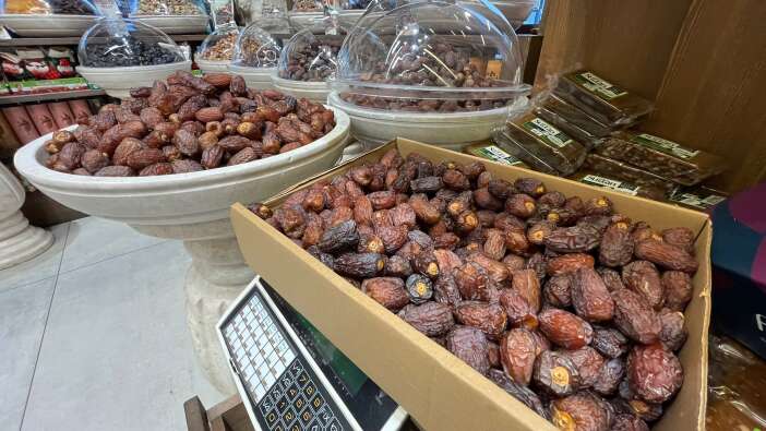 konyada-ramazanin-vazgecilmezi-hurmada-fiyat-800-tlye-kadar-cikti