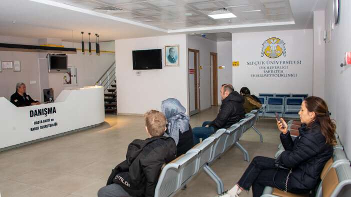 konyanin-randevusuz-dis-hastanesi-ramazanda-da-calisiyor