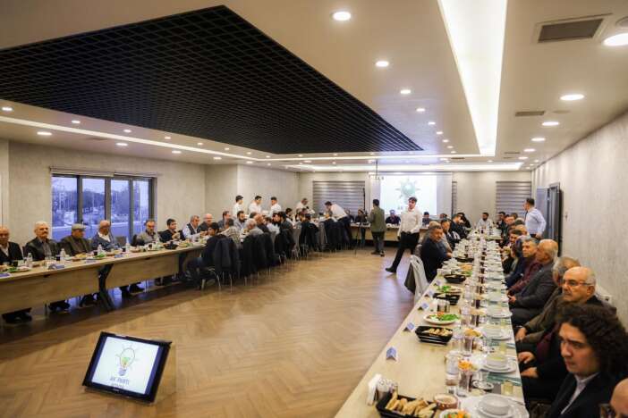 ak-parti-konya-il-baskanliginda-gonul-sofrasi-kuruldu