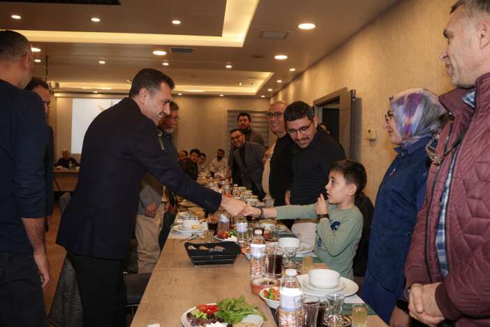 ak-parti-konya-il-baskanliginda-gonul-sofrasi-kuruldu