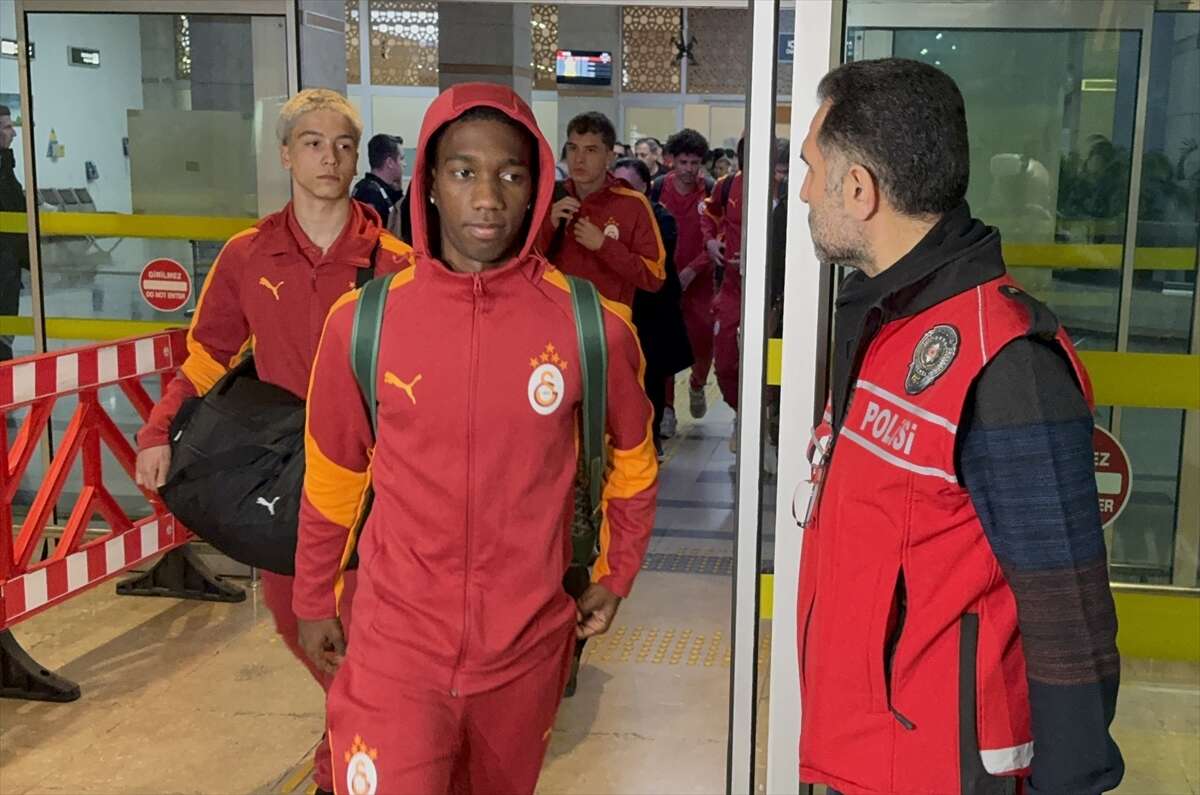 konyasporun-rakibi-galatasaray-konyada-coskuyla-karsilandi