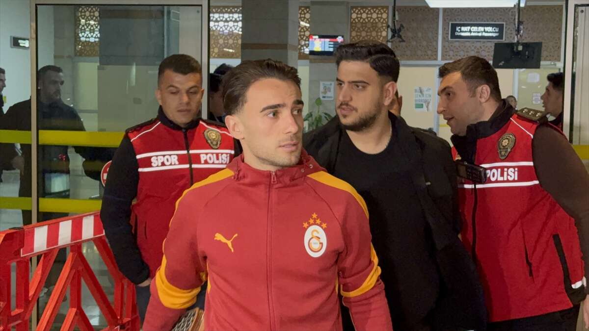 konyasporun-rakibi-galatasaray-konyada-coskuyla-karsilandi