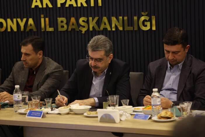 gonul-sofrasi-kuruldu-ak-parti-konya-esnaflari-dinledi