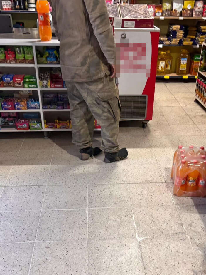 konyali-ciftci-markette-yaptigiyla-gonulleri-fethetti