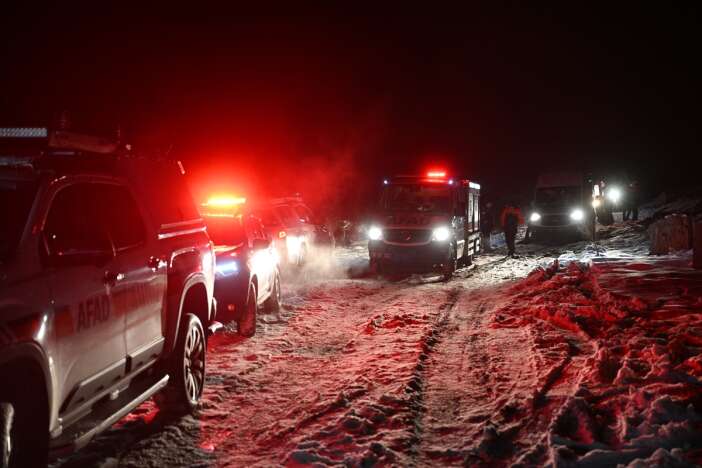 mahsur-kalan-3-elektrik-iscisini-afad-kurtardi