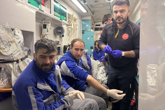 mahsur-kalan-3-elektrik-iscisini-afad-kurtardi