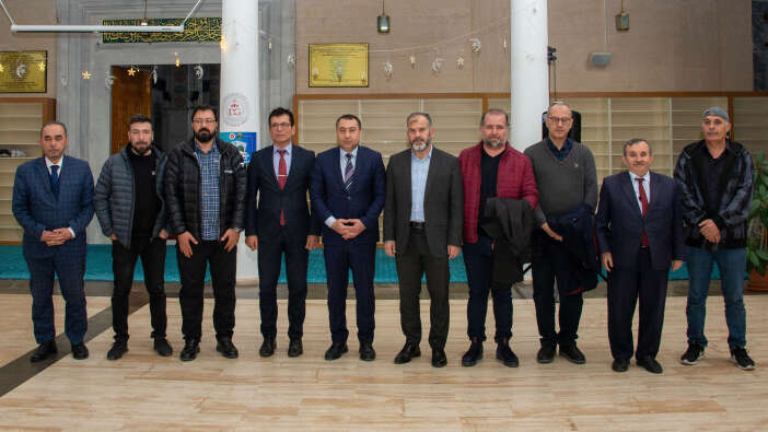 selcuk-universitesinde-ogrencilerle-anlamli-bulusma