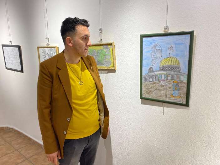 karnesindeki-zayif-korkusuyla-saklandigi-cami-avlusunda-engelli-kaldi