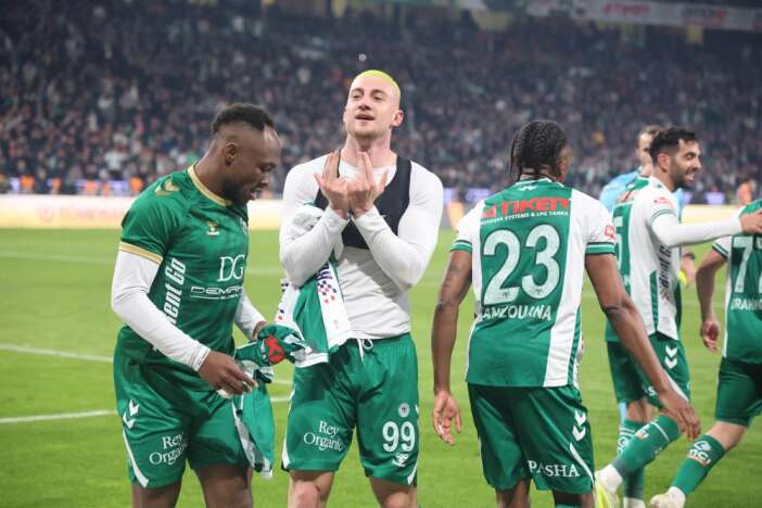 konyasporun-golcusune-yeni-sac-stili-ve-attigi-gol-soruldu-001