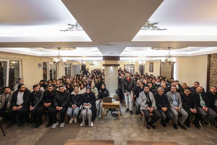 ak-parti-konya-il-baskani-fatih-ozgokcen-sozu-genclere-birakti