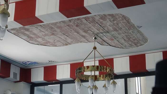 caminin-tavani-cemaatin-ustunde-coktu