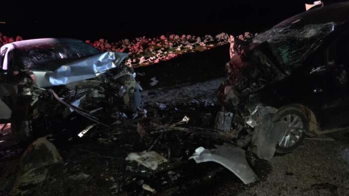 iki-otomobil-carpisti-5-olu-2-yarali-var