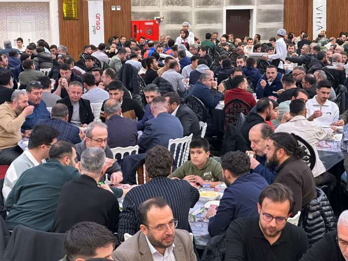 konyada-guven-tazeleyen-baskan-uyelerle-iftarda-bulustu