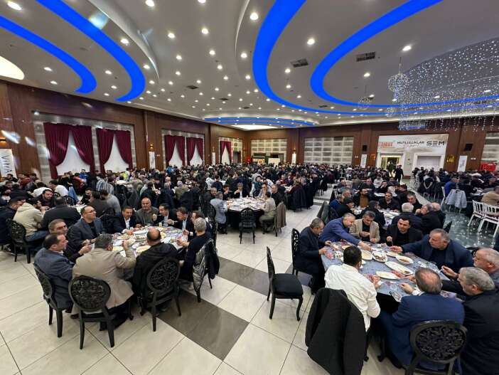 konyada-guven-tazeleyen-baskan-uyelerle-iftarda-bulustu