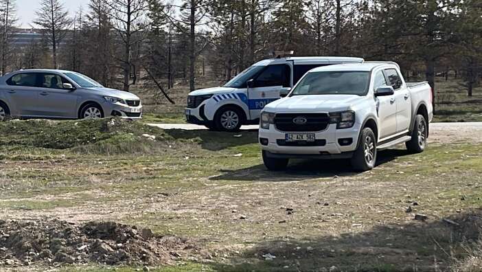 konyanin-merkezinde-defineci-avi-ekipler-her-yerde-onlari-ariyor