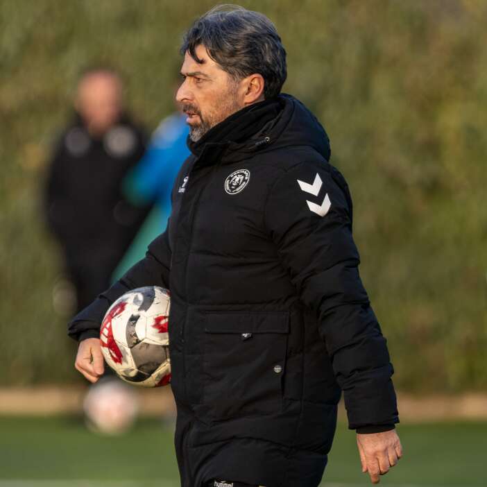 konyasporda-basaksehir-maci-oncesi-yuzler-guluyor