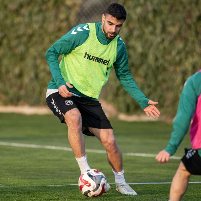 konyasporda-basaksehir-maci-oncesi-yuzler-guluyor