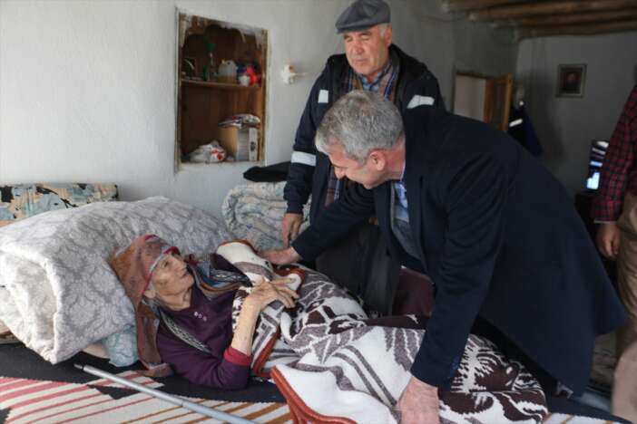 baskan-gunaltay-konyali-vatandaslarin-kapisini-tek-tek-calmaya-devam-ediyor