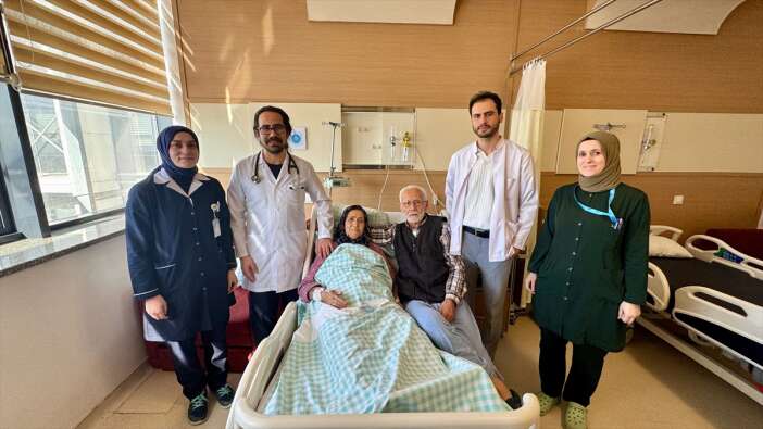 hasta-esi-konyada-ozel-islemle-sagligina-kavustu-en-cok-onun-yuzu-guldu