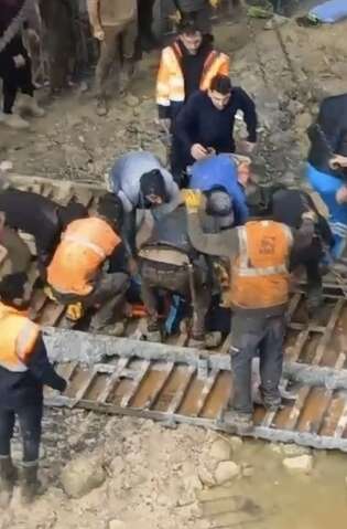 insaattan-dusen-26-yasindaki-isci-hayatini-kaybetti