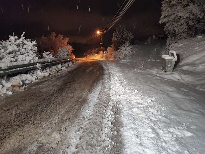 konya-merkezde-tutmadi-ilcelerde-ekipler-karla-mucadele-ediyor