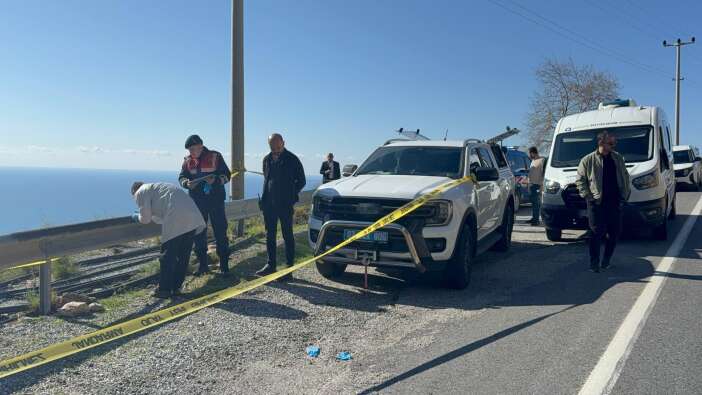 yol-kenarinda-olu-bulunan-kadinin-kocasi-gozaltina-alindi