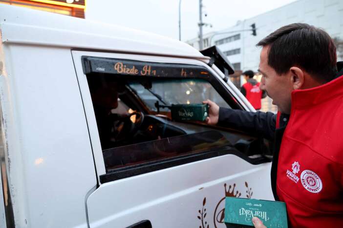 konyada-karatay-belediyesi-iftara-5-kala-sokaklarda