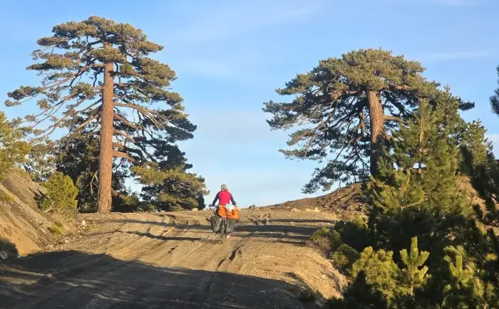 2-yasinda-bisikletle-dunya-tutuna-cikti-rotasina-konya-da-girdi