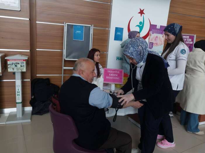 konya-karapinarda-ramazanda-saglik-programi-yogun-ilgi-gordu