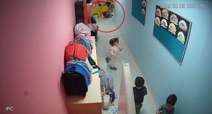 5-yasindaki-ogrencisini-darp-eden-ogretmenin-cezasi-belli-oldu