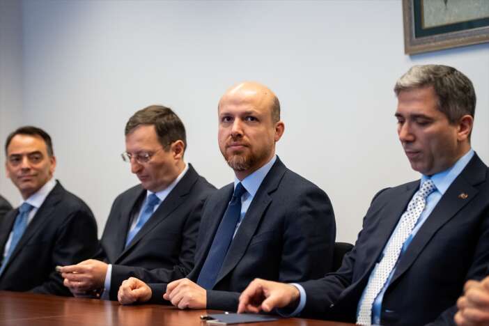 bilal-erdogan-kolndeki-turk-derneklerini-ziyaret-etti