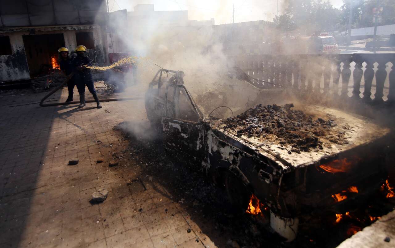 bir-ulke-daha-karisti-buyukelciligi-bastilar-olu-ve-yaralilar-var