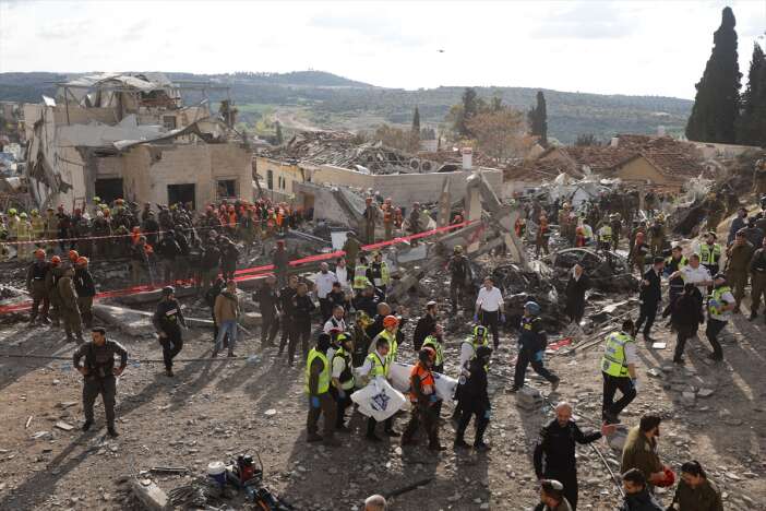 iranin-israile-duzenledigi-fuze-saldirisinda-8-kisi-oldu