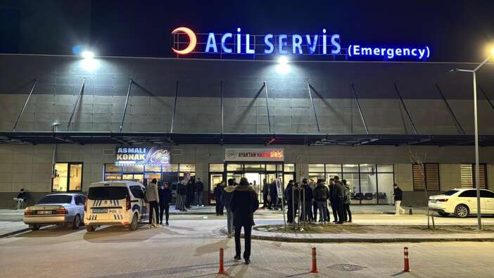 konyada-bmw-marka-otomobil-yayaya-carpti