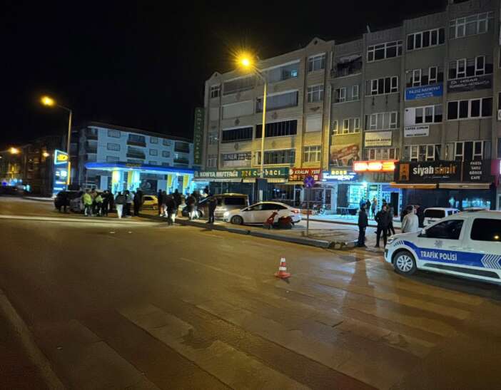 konyada-bmw-marka-otomobil-yayaya-carpti