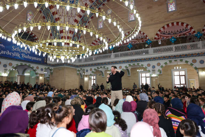 youtuber-sertac-abi-konyadaki-cocuklarla-bir-araya-geldi