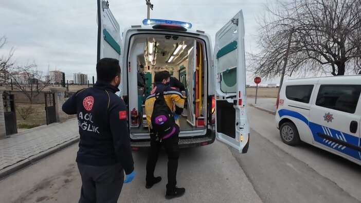 3-yasindaki-cocuk-pencereden-asagi-dustu