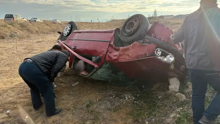 konyada-yabanci-plakali-otomobil-takla-atti-surucu-agir-yarali