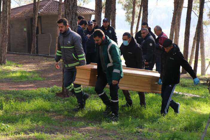 park-lavabosunda-erkek-cesedi-bulundu