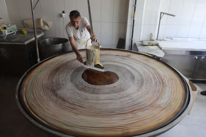 konyada-45-yillik-bakir-ocakta-tel-kadayif