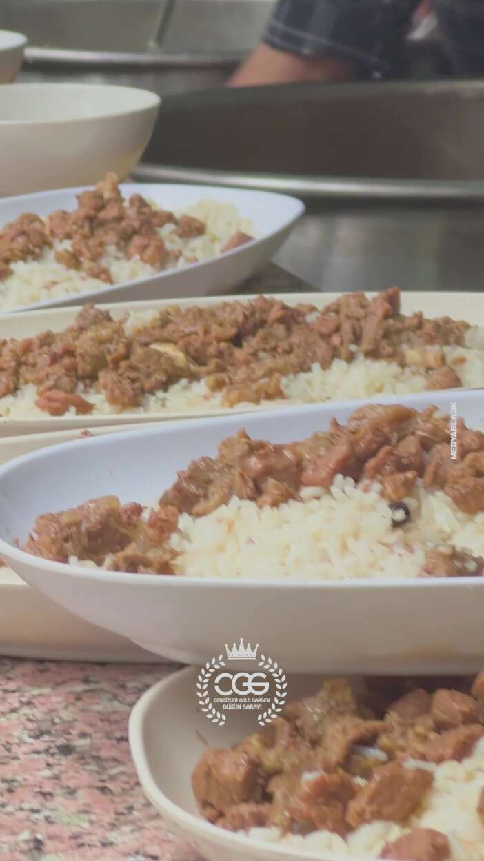 konyada-sinirsiz-iftar-keyfi-menu-fiyatini-duyan-patron-cildirmis-olmali-diyor