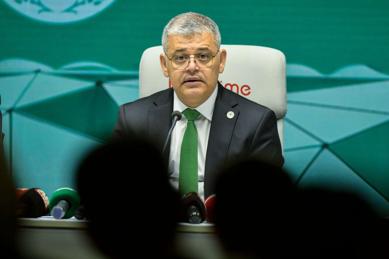 konyasporda-baskan-omer-atikerden-taraftarlara-cagri