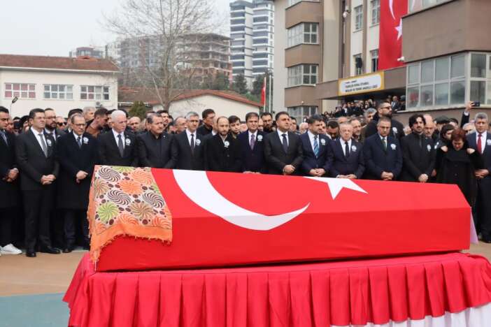 ogrenci-kurbani-ogretmen-fatma-nur-celik-konyaya-boyle-ugurlandi