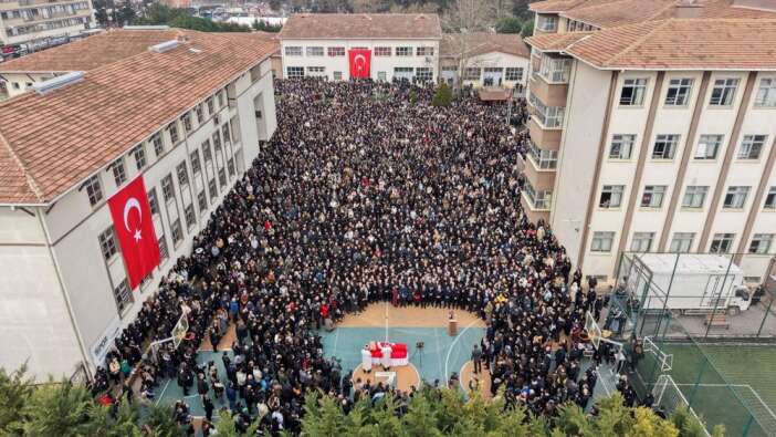 ogrenci-kurbani-ogretmen-fatma-nur-celik-konyaya-boyle-ugurlandi