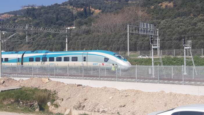 hizli-trenin-carptigi-ercan-kostek-hayatini-kaybetti