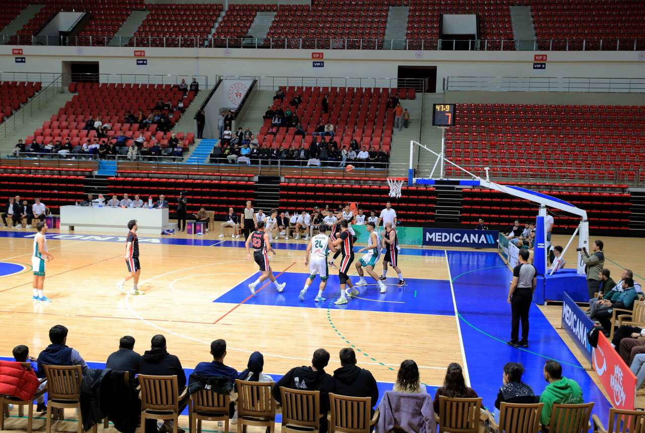karatayin-basketbol-a-takimi-play-offu-garantiledi