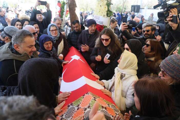 konyada-fatma-nur-celik-ogretmene-son-gorev