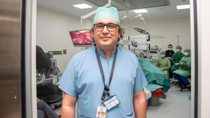 konyada-gogus-cerrahisinde-bir-ilk